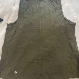 Lululemon sculpt tank top in olive green. Size 12/ Large